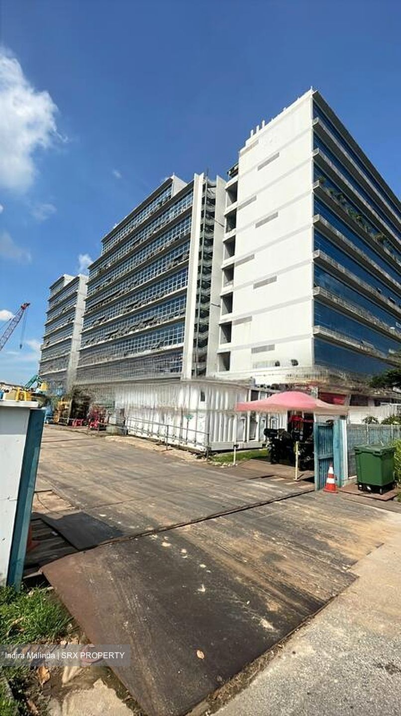 West Connect Building (D22), Factory #480164511